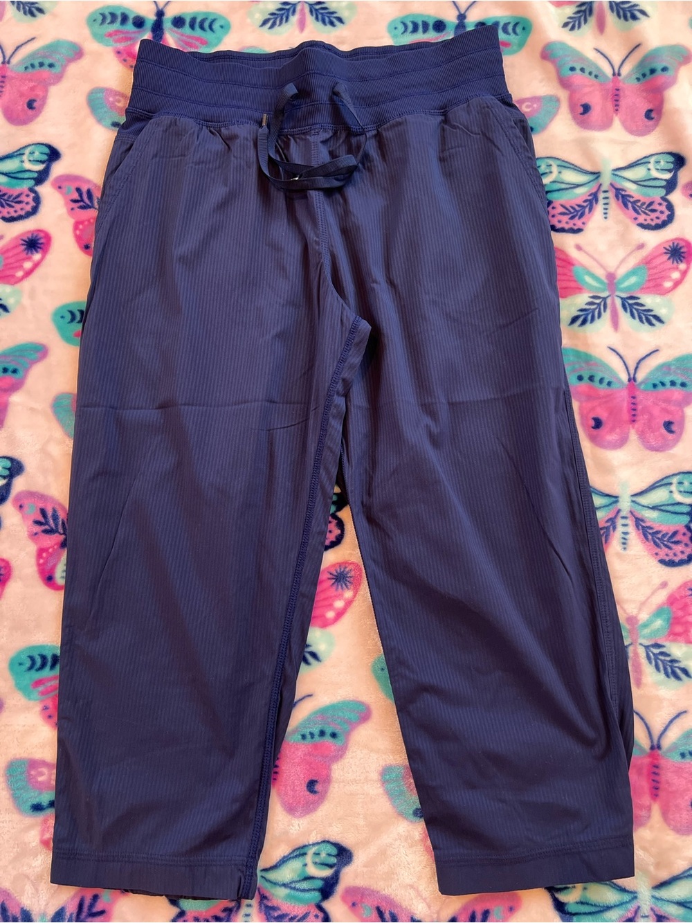 lululemon athletica Navy Cropped Drawstring joggers